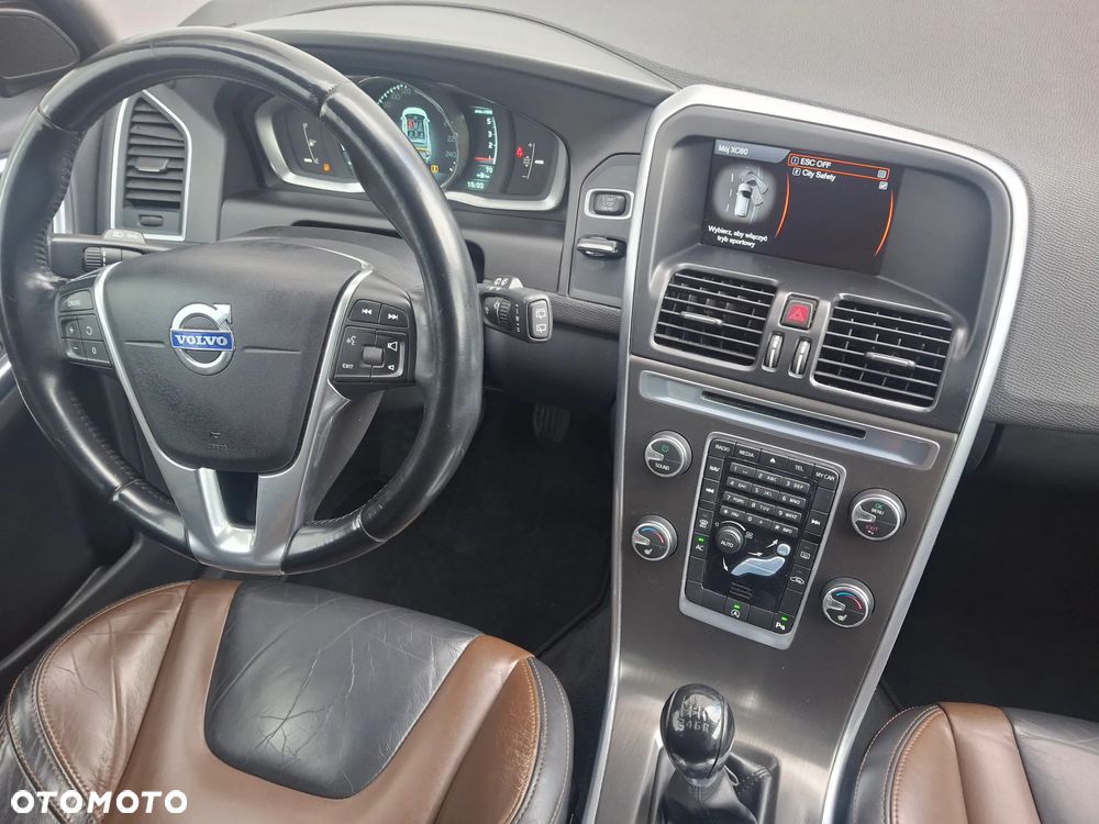 Volvo XC 60 D3 Edition Pro - 29