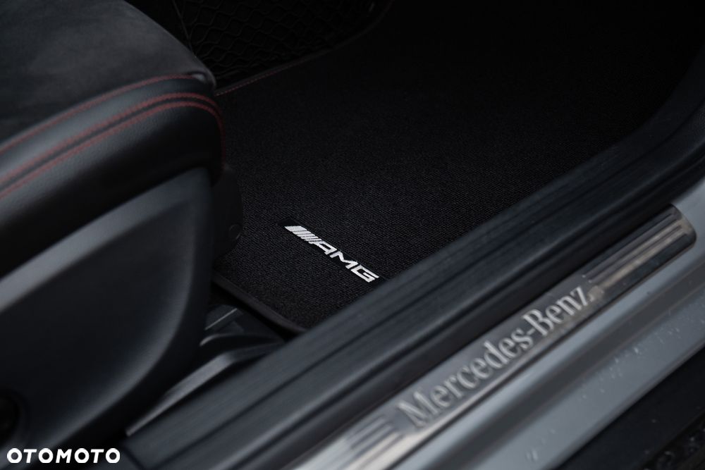 Mercedes-Benz GLA 220 4-Matic AMG Line - 8
