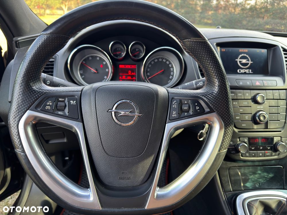 Opel Insignia - 11