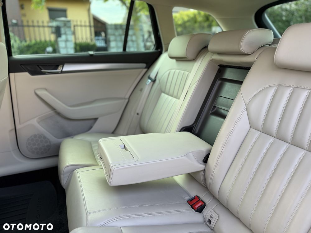 Skoda Superb 2.0 TDI Style - 25