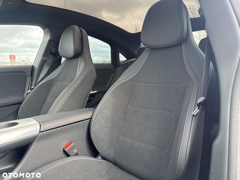 Mercedes-Benz CLA - 10