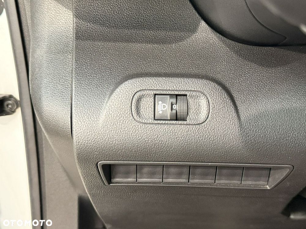Toyota Proace City - 26