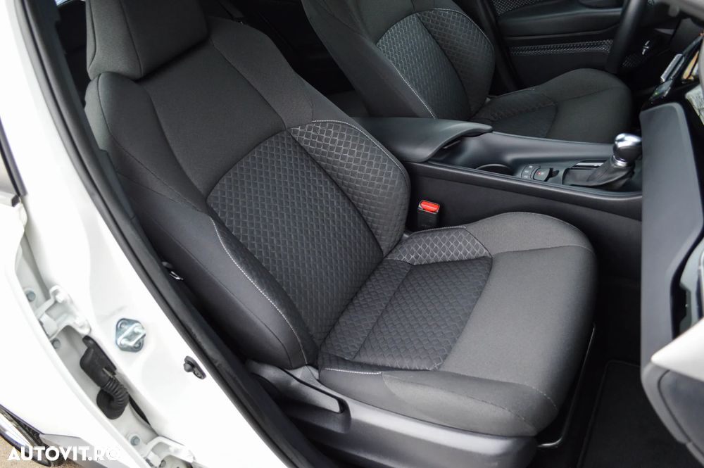 Toyota C-HR Business-Edition - 36