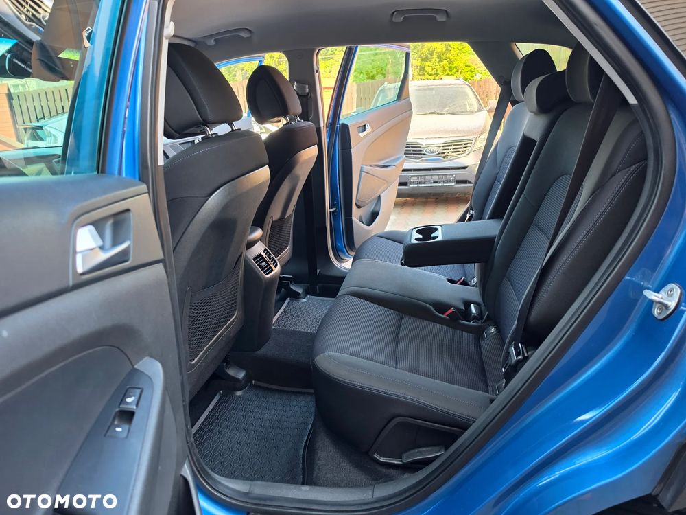 Hyundai Tucson blue 1.7 CRDi 2WD DCT Premium - 24
