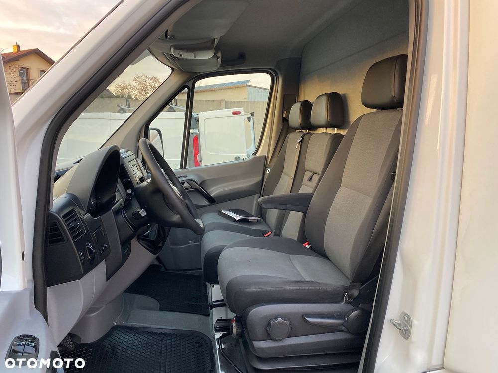 Volkswagen CRAFTER - 9