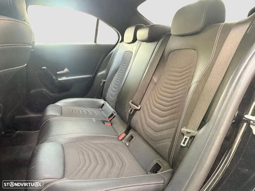 Mercedes-Benz A 180 d Style Aut. — fotografia 10