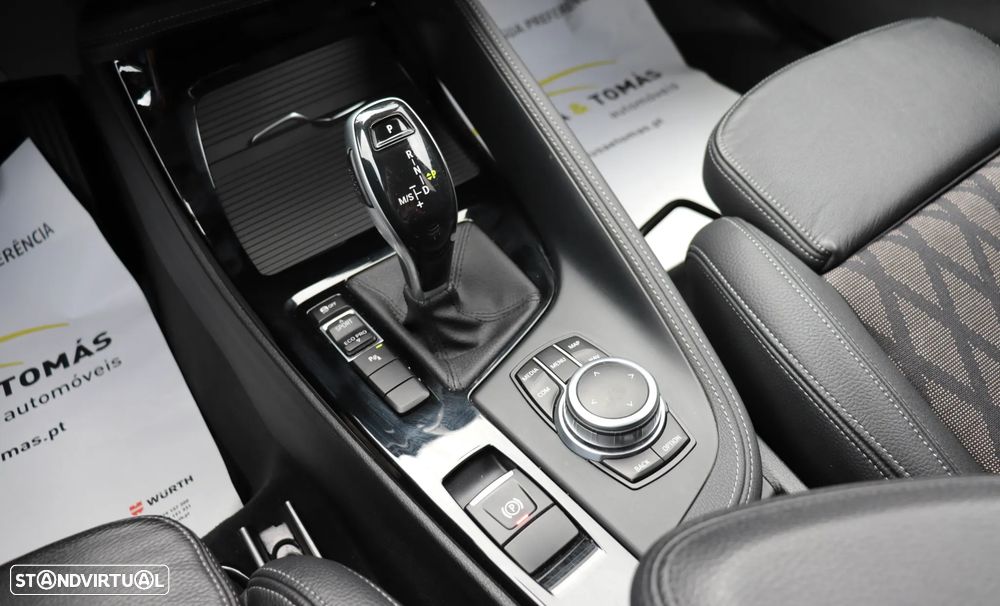 BMW X1 16 d sDrive xLine Auto — fotografia 23