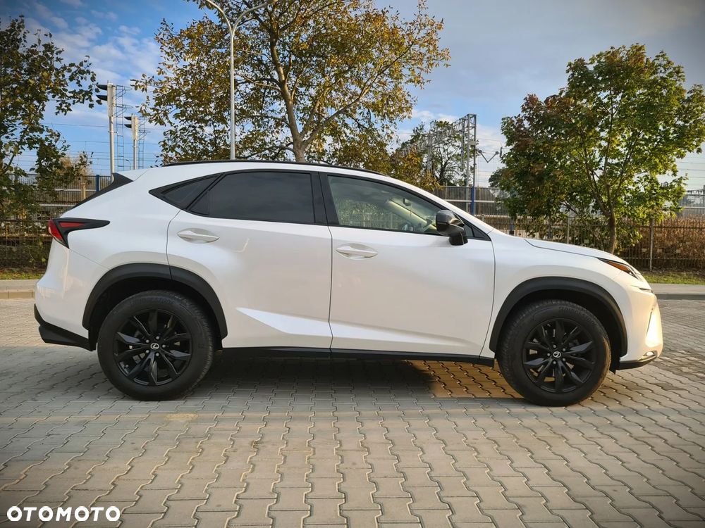 Lexus NX 300 - 2