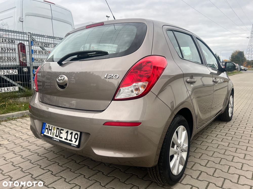 Hyundai i20 1.2 Trend - 8