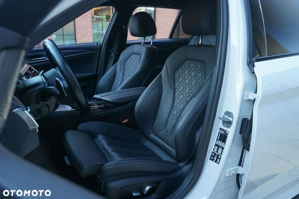 BMW Seria 5 530i xDrive mHEV M Sport sport - 9