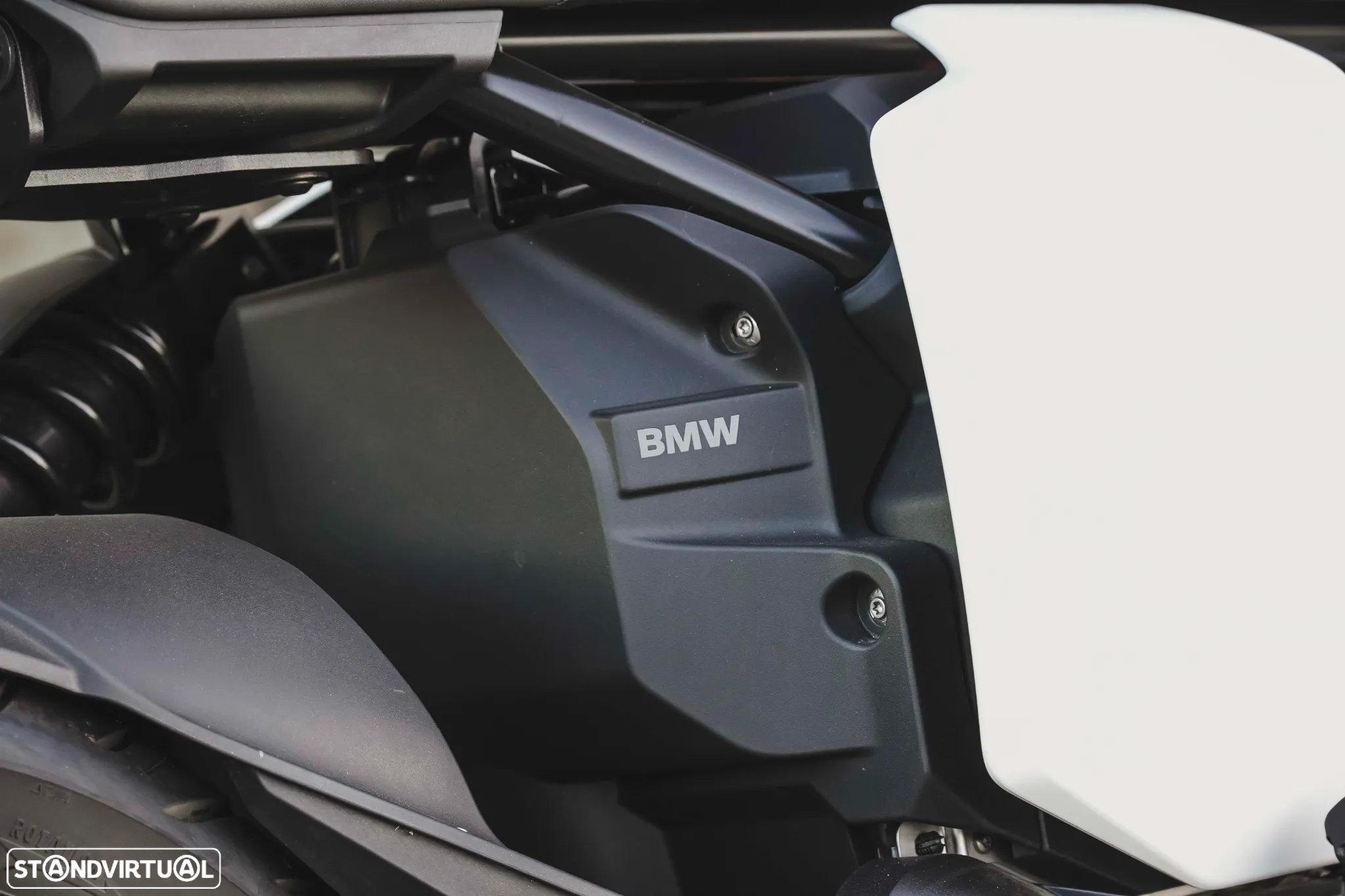 BMW CE 04 - 29