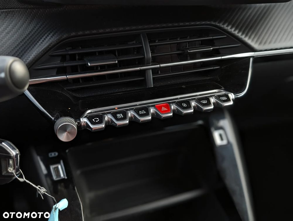 Peugeot 208 PureTech 100 Active Pack - 24