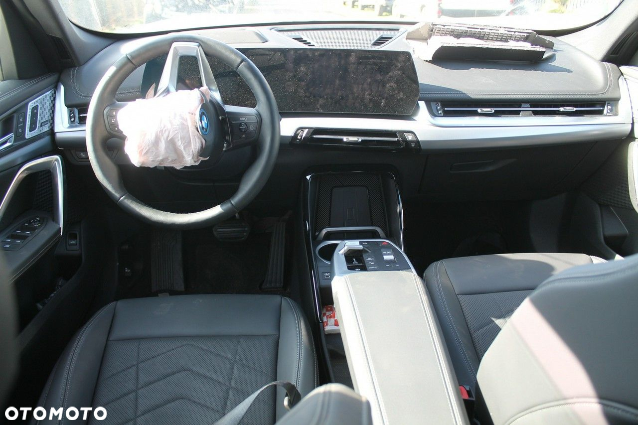BMW iX1 - 7