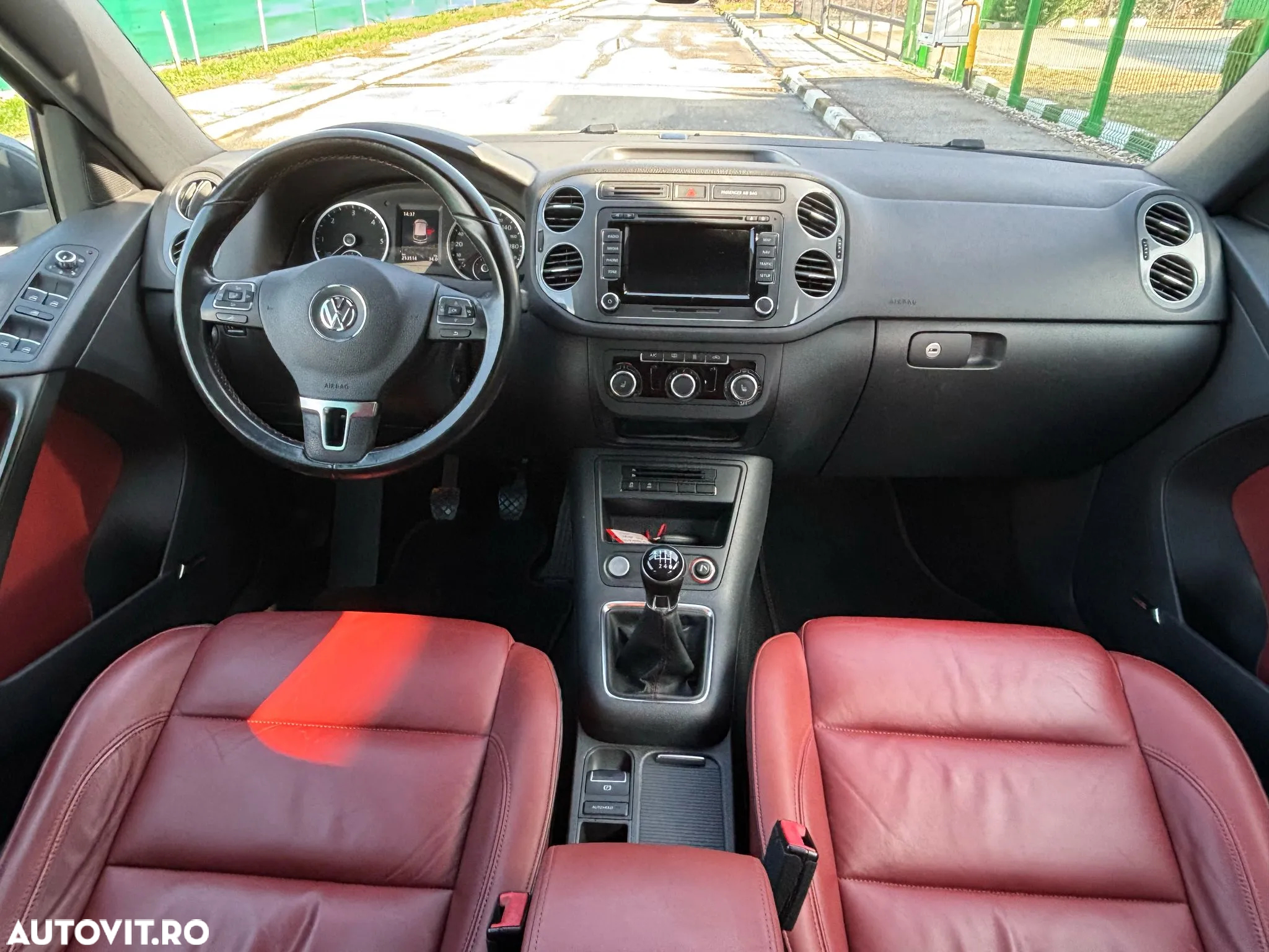 Volkswagen Tiguan 2.0 TDI 4Motion BMT Sport & Style - 12