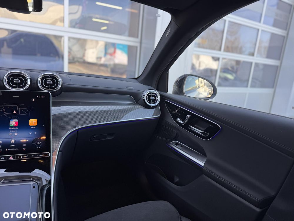 Mercedes-Benz GLC 200 d 4Matic 9G-TRONIC AMG Line Advanced - 16