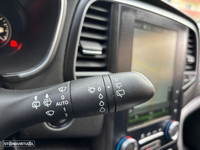 Renault Mégane Sport Tourer 1.2 TCE GT Line EDC - 25