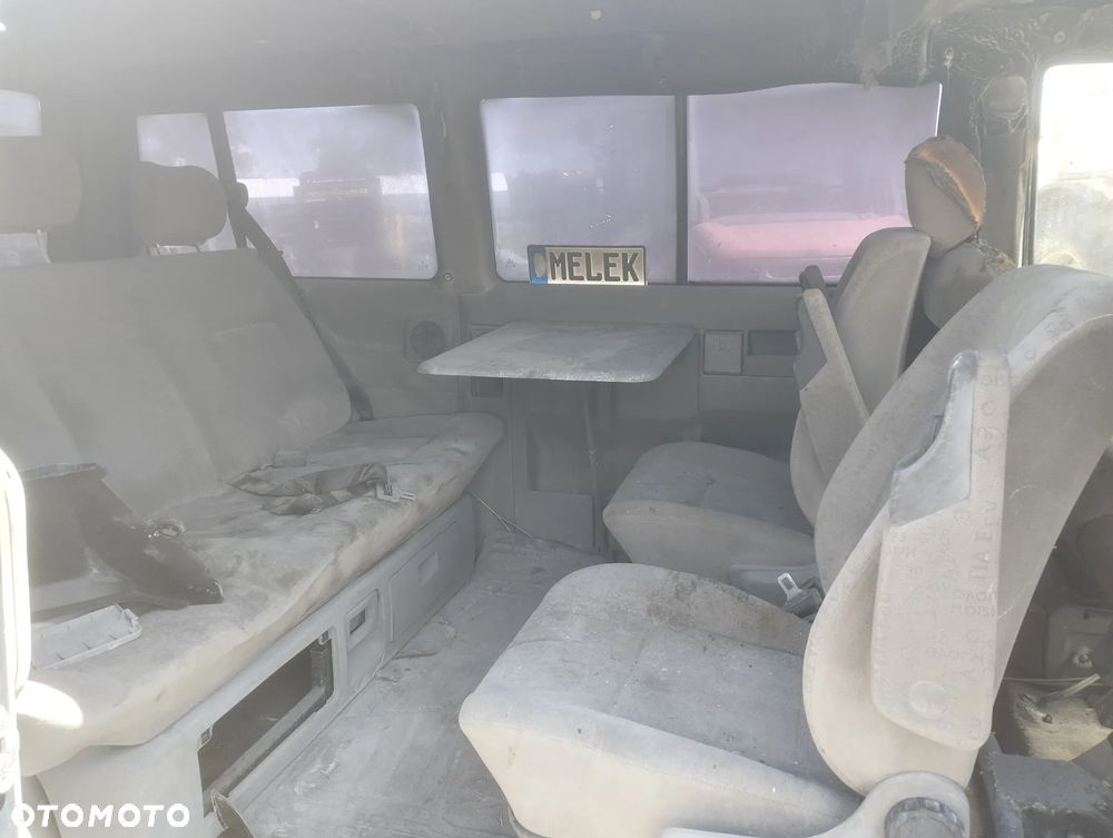 Volkswagen Multivan - 5