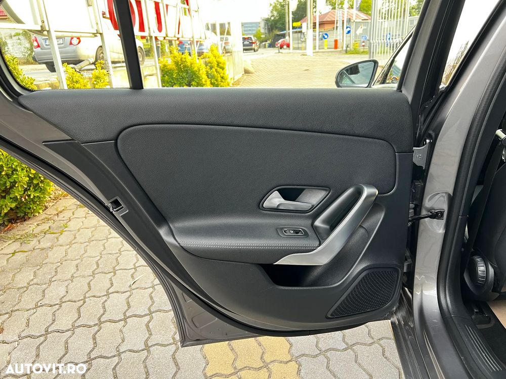 Mercedes-Benz A 180 d 7G-DCT Progressive - 35