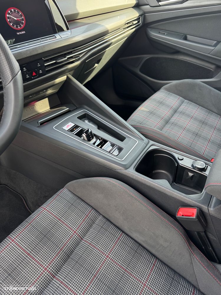 VW Golf 2.0 TSI GTI DSG - 28