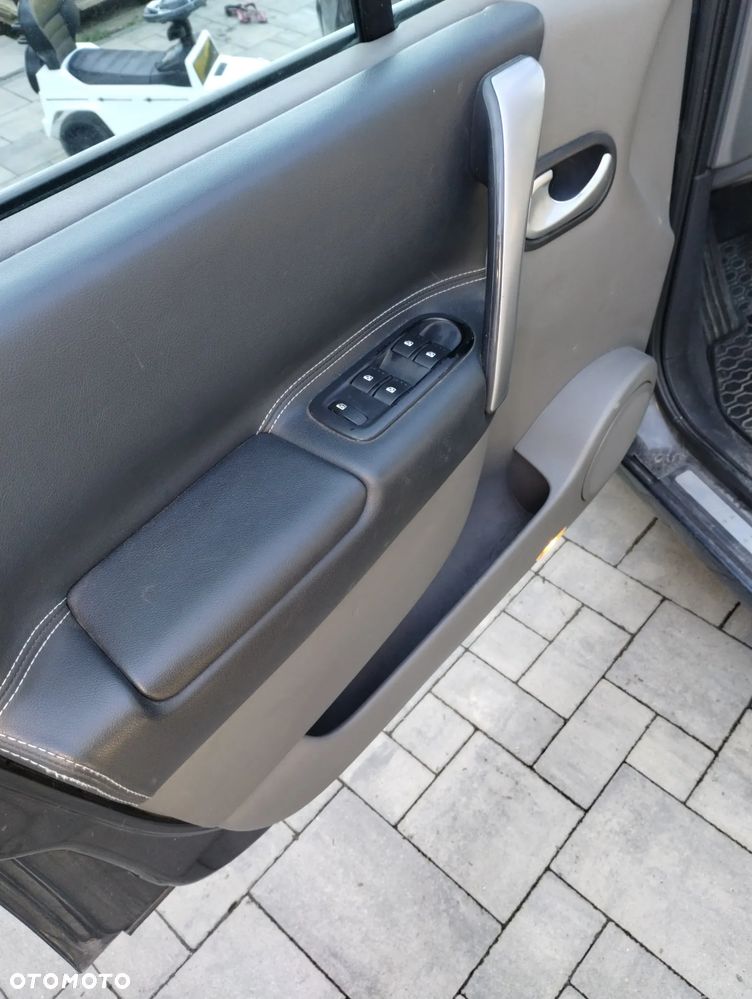 Renault Scenic 2.0 dCi Expression - 8