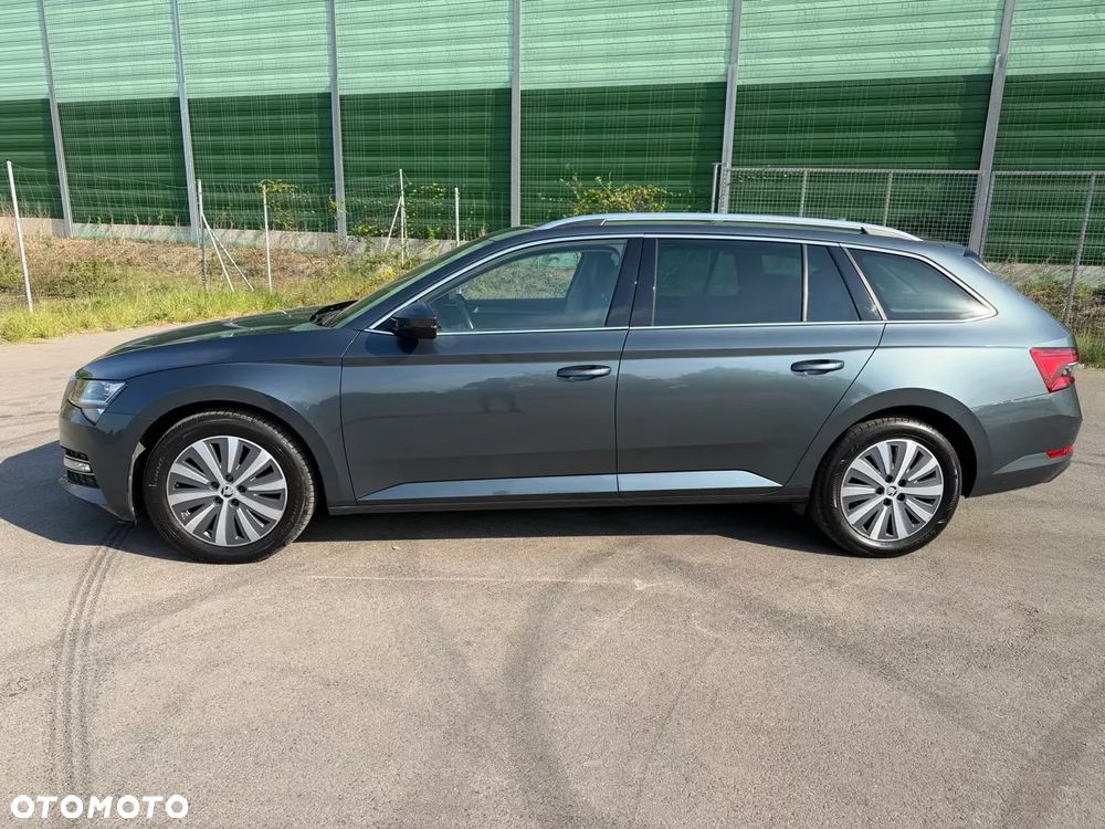 Skoda Superb 2.0 TDI SCR Style DSG - 9