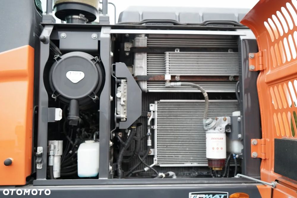 Doosan DX 140W / KOPARKA KOŁOWA / ROTOTIL / JOYSTICK / POWERTILT OBROTNICA / 2019 ROK / - - 21
