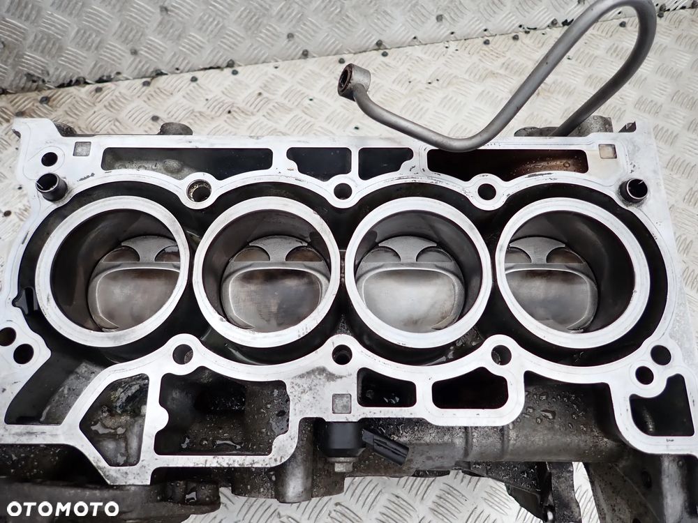 SILNIK GOŁY SŁUPEK   NISSAN JUKE  HRA2 29140 - 3
