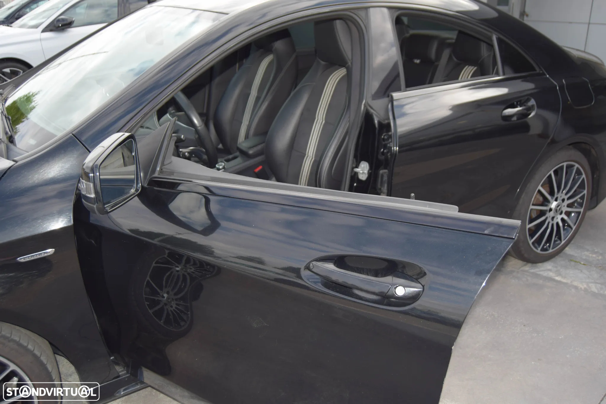 Mercedes-Benz CLA 200 d AMG Line - 19