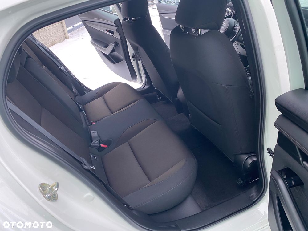 Mazda 3 e-SKYACTIV-G 122 M HYBRID PRIME-LINE - 7