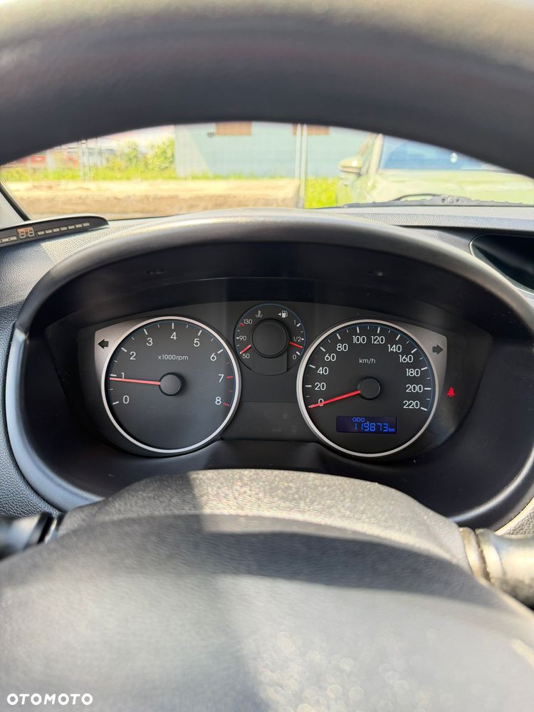 Hyundai i20 1.2 Classic + - 8