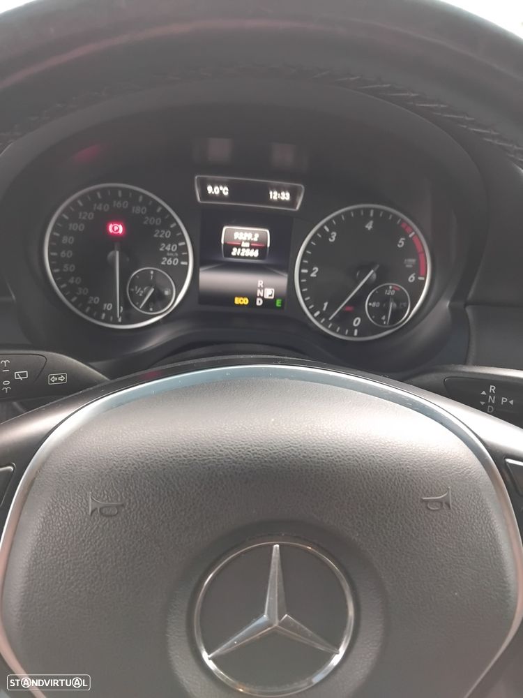 Mercedes-Benz A 180 i - 5