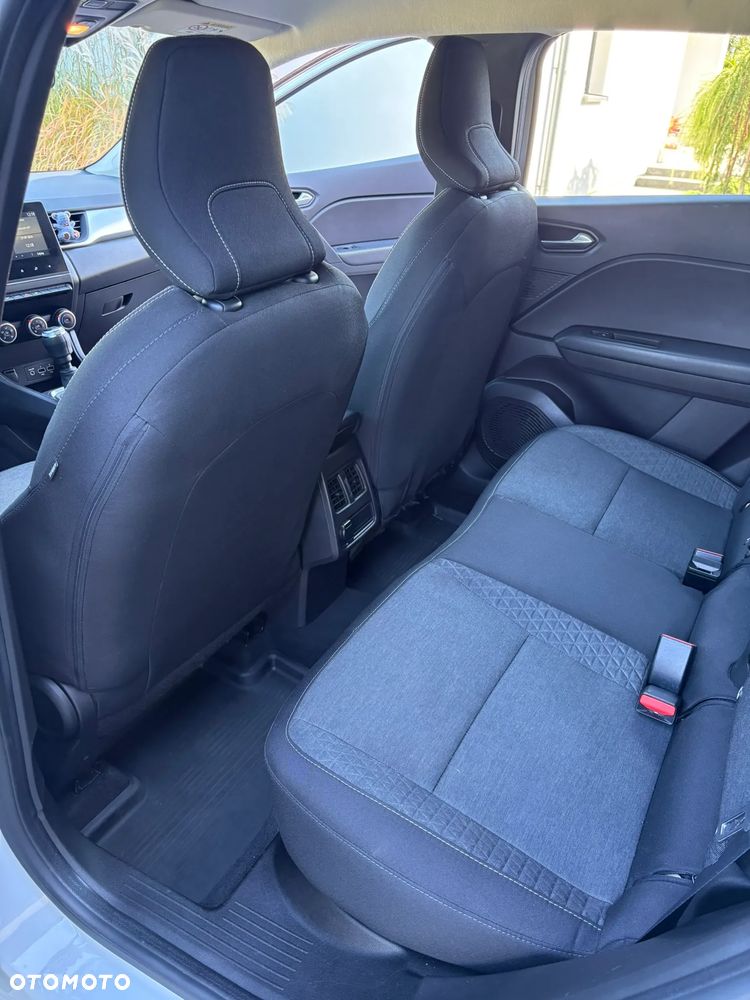 Renault Captur - 21