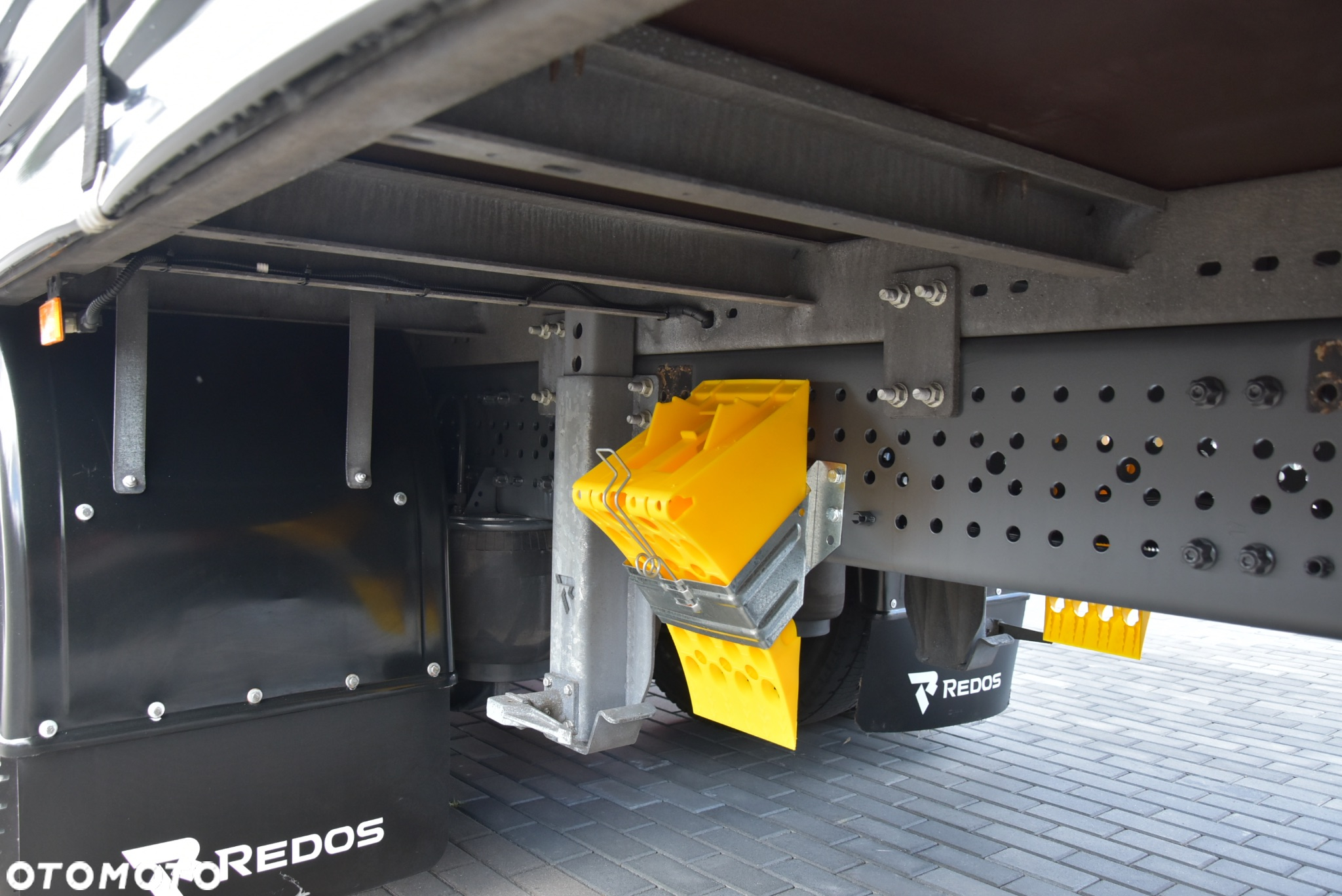 Mercedes-Benz ACTROS 18.330 / FIRANA 9,5 M / WINDA / ZABUDOWA REDOS / 24 PALETY / AUTOMAT / SALON POLSKA /SERWIS ASO MERCEDES / STAN IDEALNY !!!!! - 15