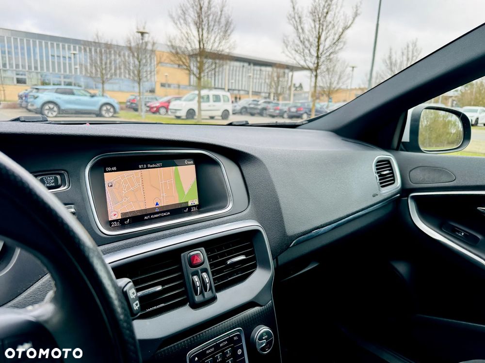 Volvo V40 T3 Drive-E R-Design Momentum - 21