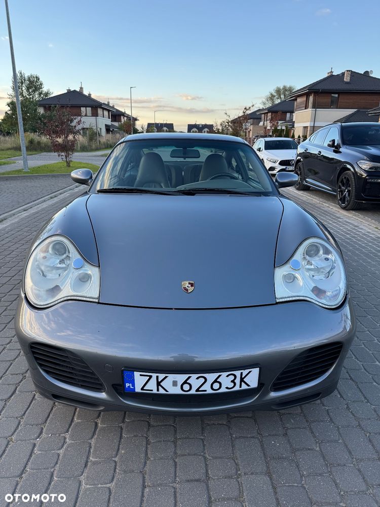 Porsche 911 Carrera 4S - 5