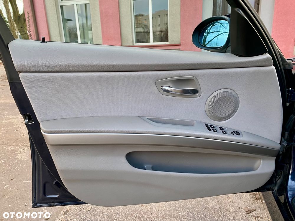 BMW Seria 3 320d - 21