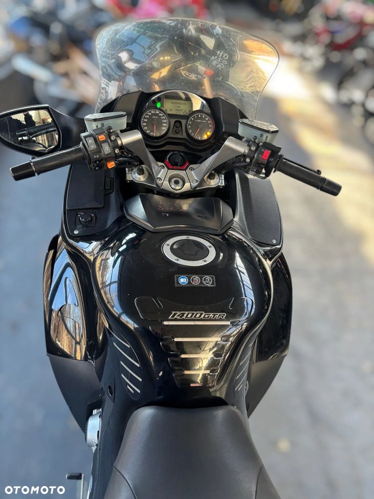 Kawasaki GTR - 16