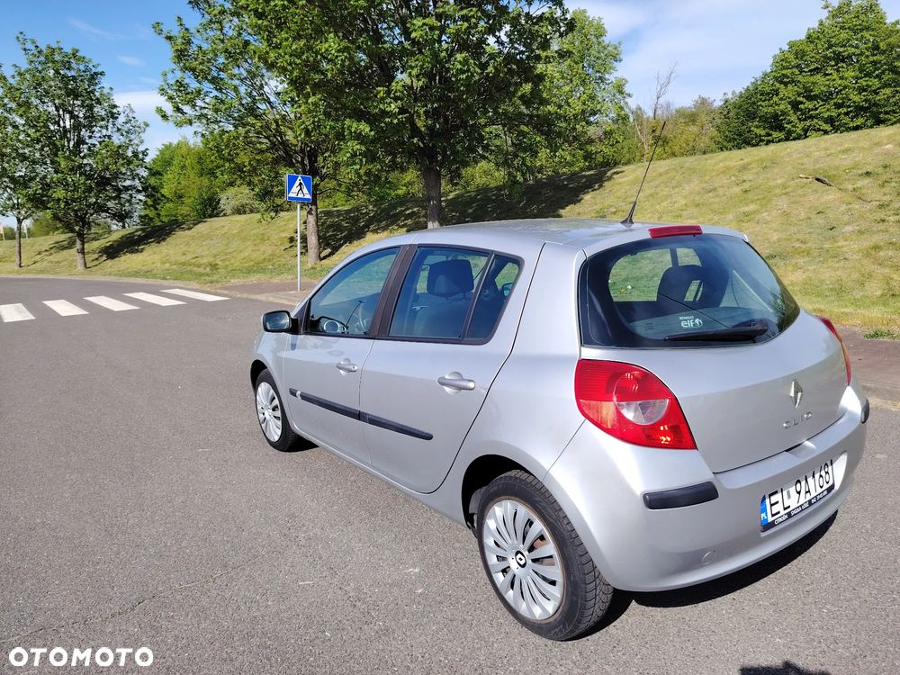 Renault Clio 1.2 16V Exception - 3