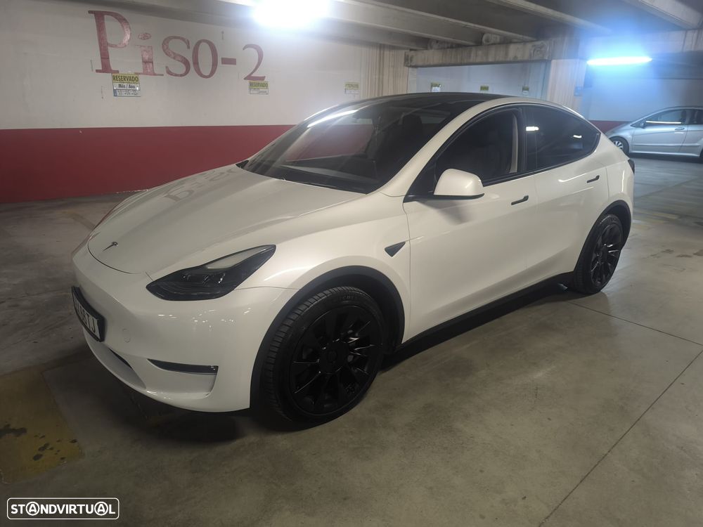 Tesla Model Y - 13
