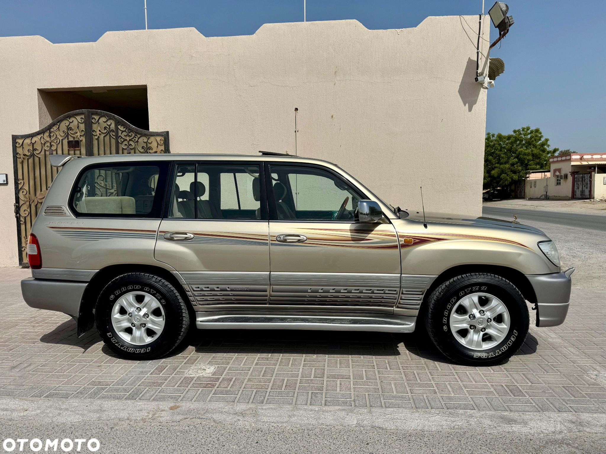 Toyota Land Cruiser