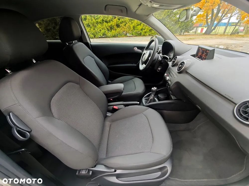 Audi A1 1.2 TFSI S line edition - 30