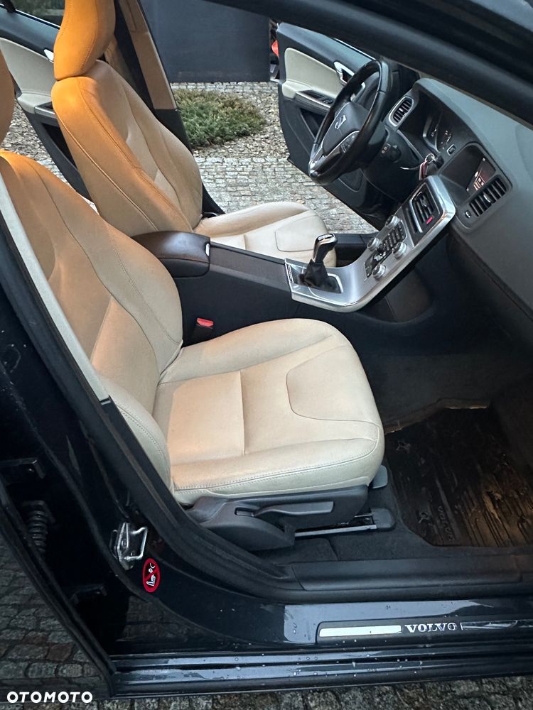 Volvo V60 D4 Drive-E Summum - 16