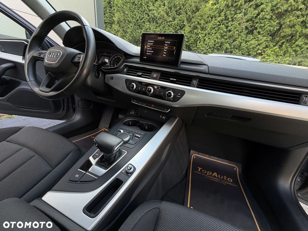 Audi A4 Limousine 2.0 TFSI ultra S tronic design - 16