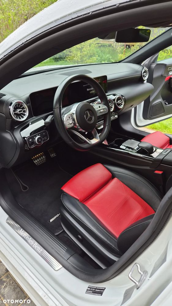Mercedes-Benz CLA 200 7G-DCT - 3