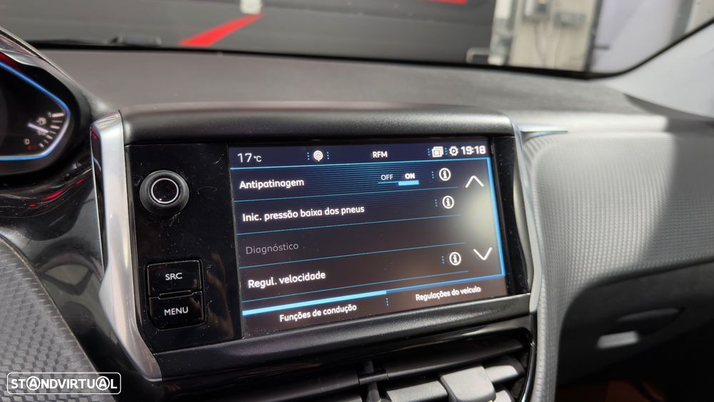 Peugeot 2008 1.6 BlueHDi Allure - 23