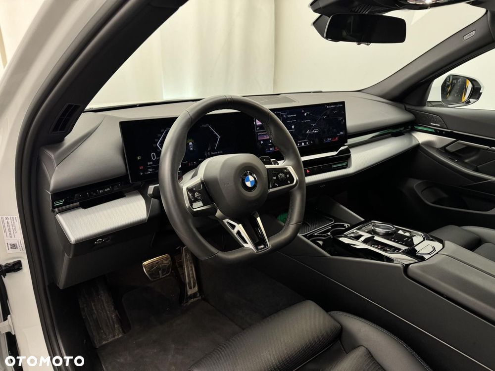 BMW Seria 5 520d xDrive mHEV M Sport - 17