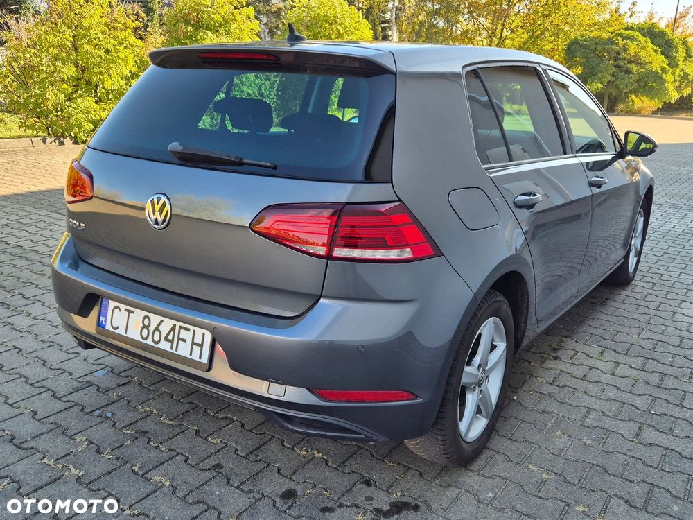 Volkswagen Golf - 5