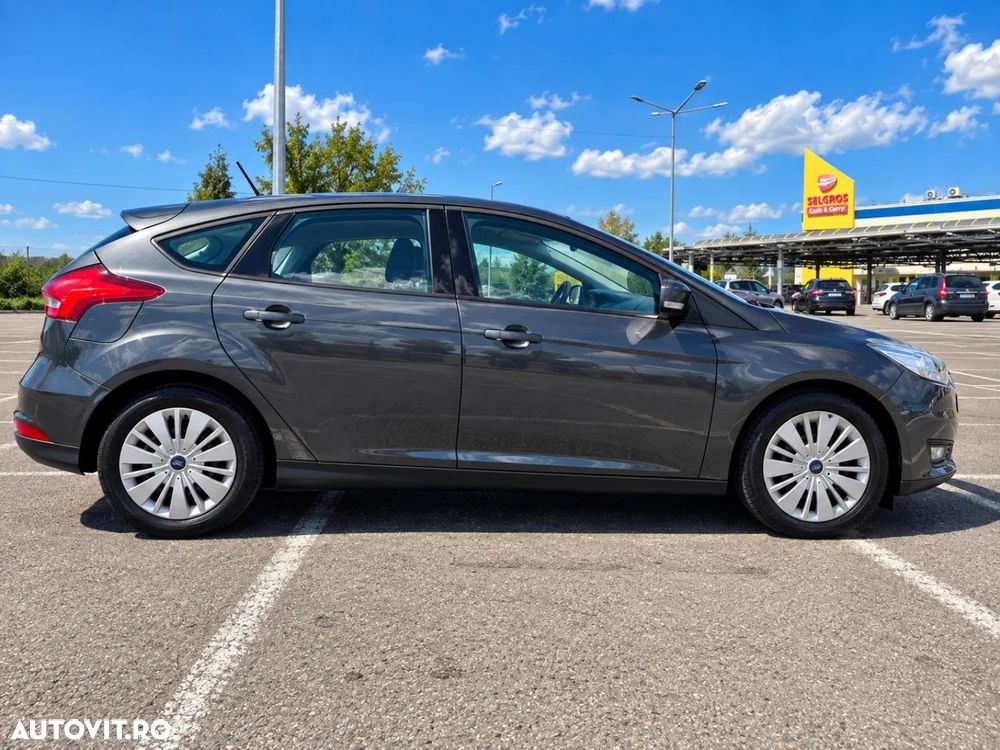 Ford Focus 1.5 EcoBoost Active Business - 4