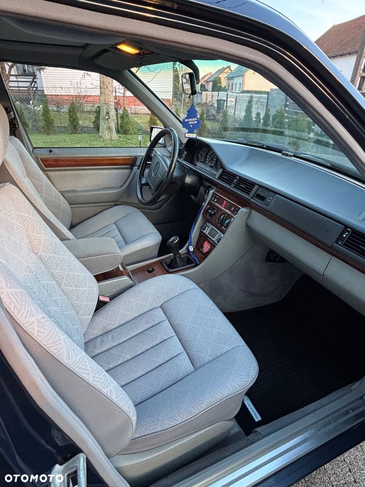 Mercedes-Benz W124 (1984-1993) - 7