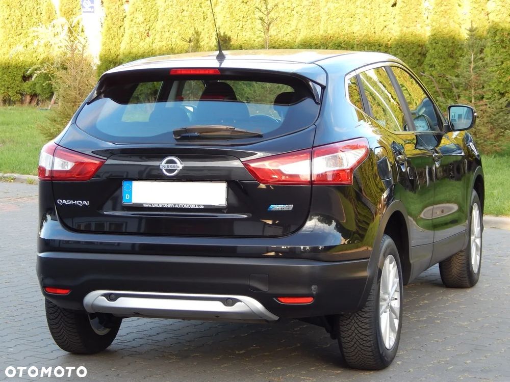 Nissan Qashqai 1.6 DCi N-Connecta - 2